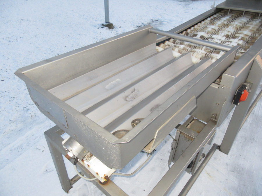 5904 Sormac DMA-60 potato halving machine