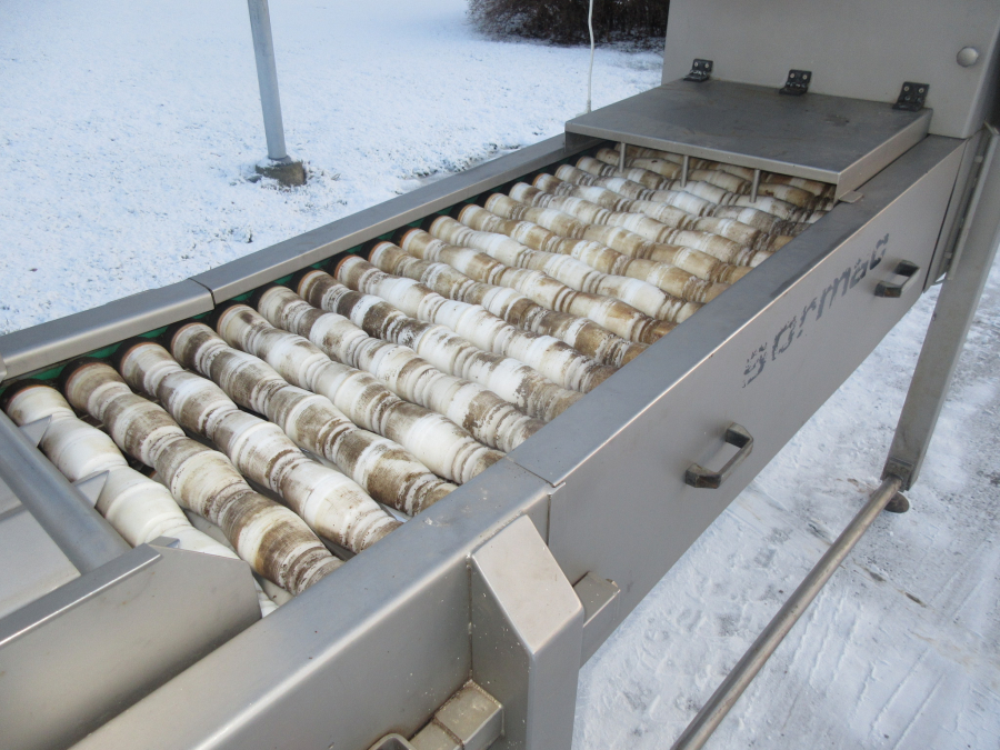 5904 Sormac DMA-60 potato halving machine