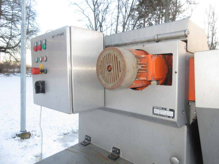 5904 Sormac DMA-60 potato halving machine