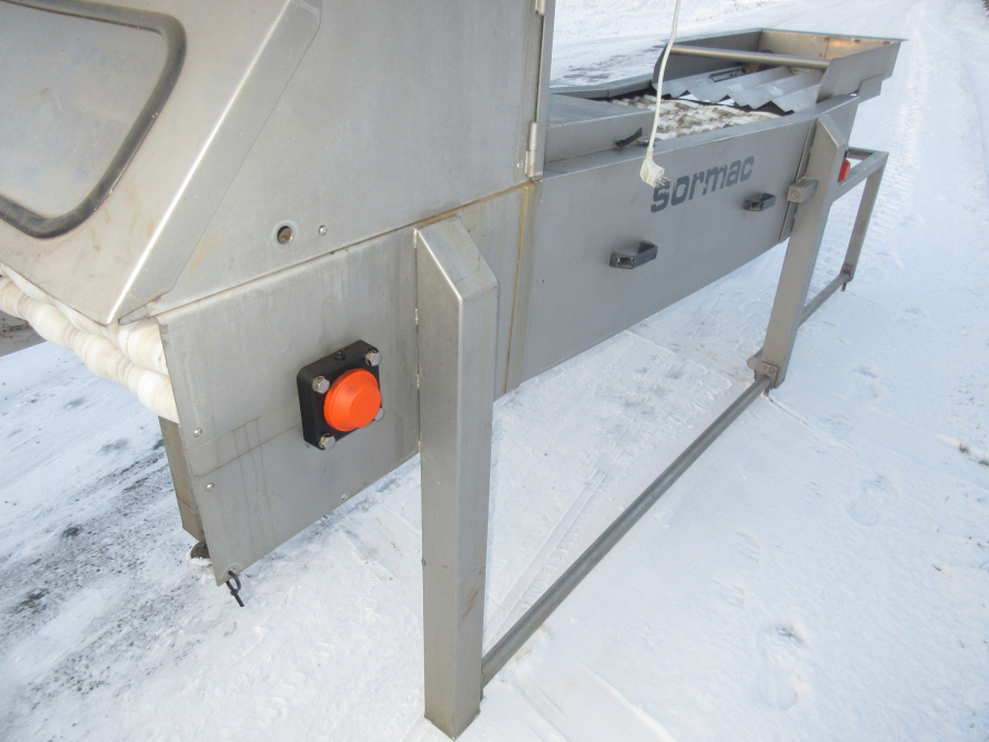 5904 Sormac DMA-60 potato halving machine