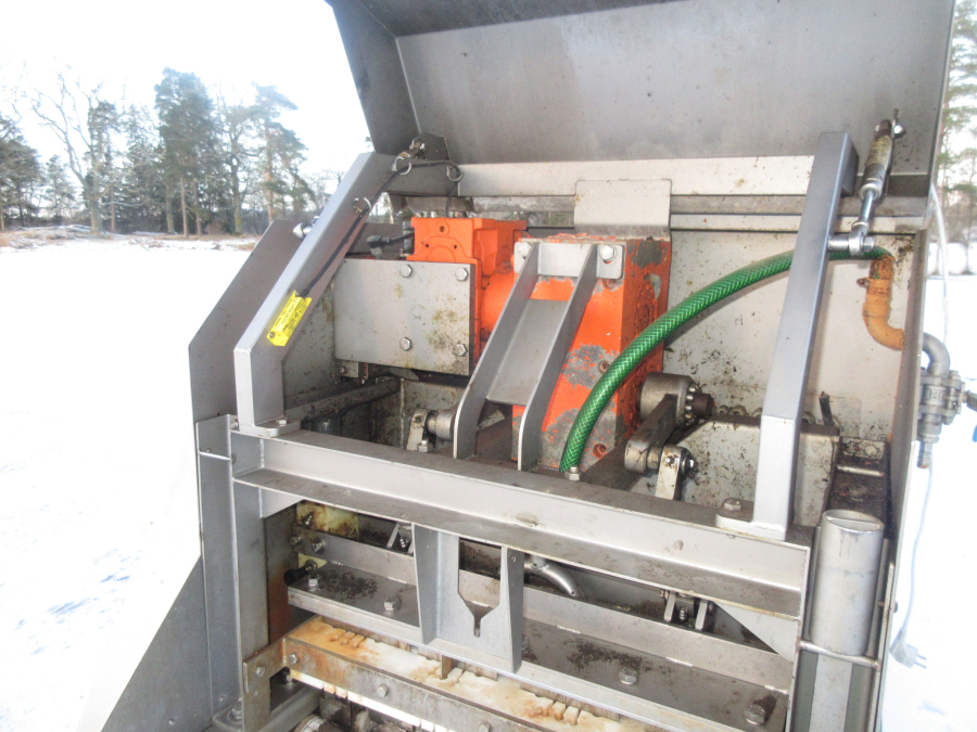5904 Sormac DMA-60 potato halving machine