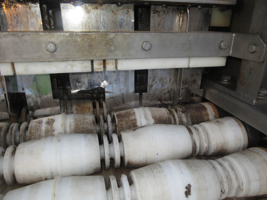 5904 Sormac DMA-60 potato halving machine