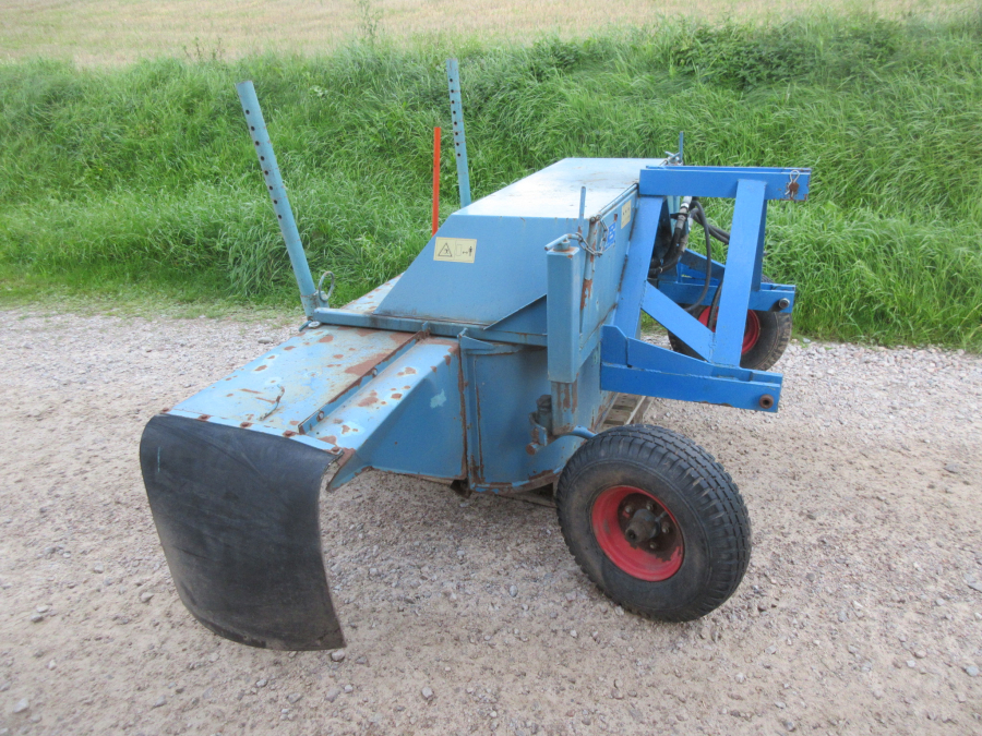 5916 Edenhall haulm topper