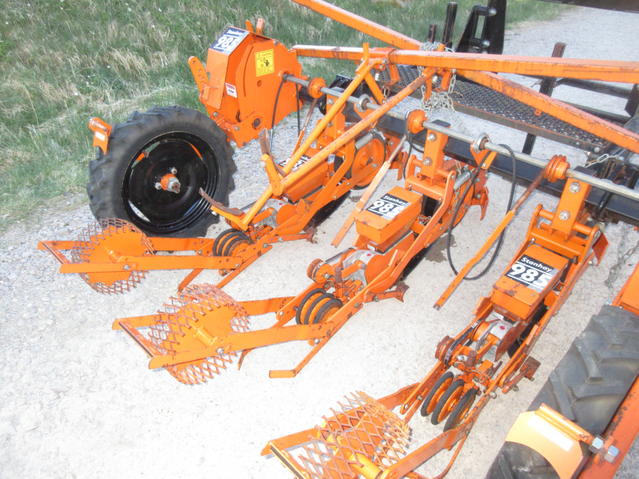 5924 Stanhay 985 seeder precision drill