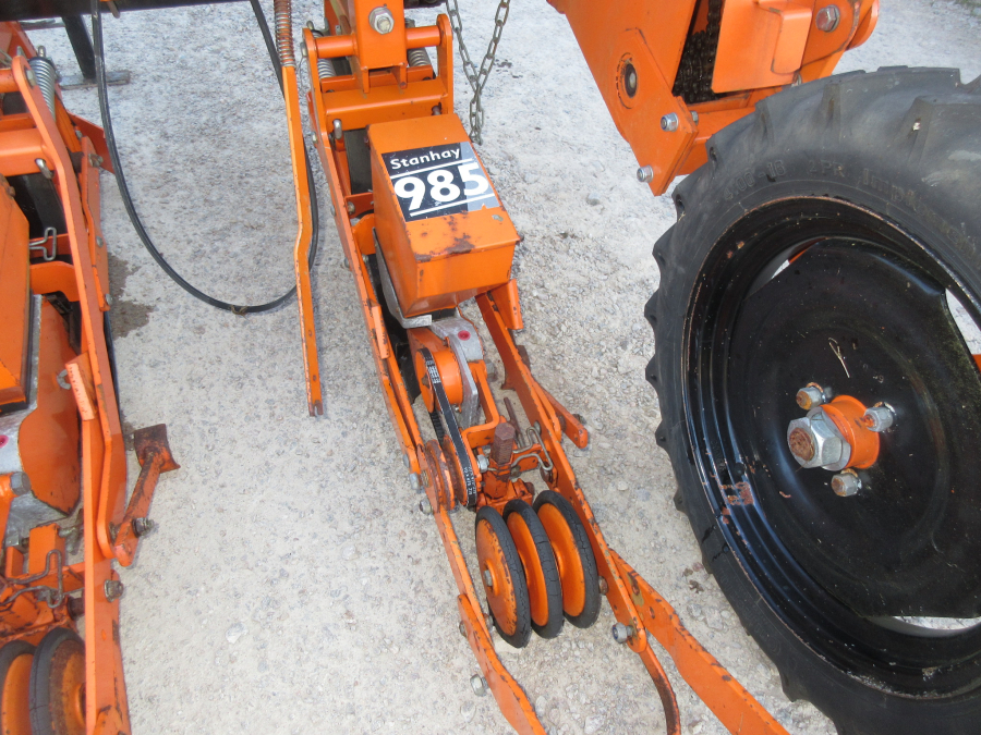 5924 Stanhay 985 seeder precision drill