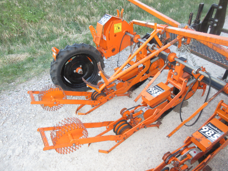 5924 Stanhay 985 seeder precision drill