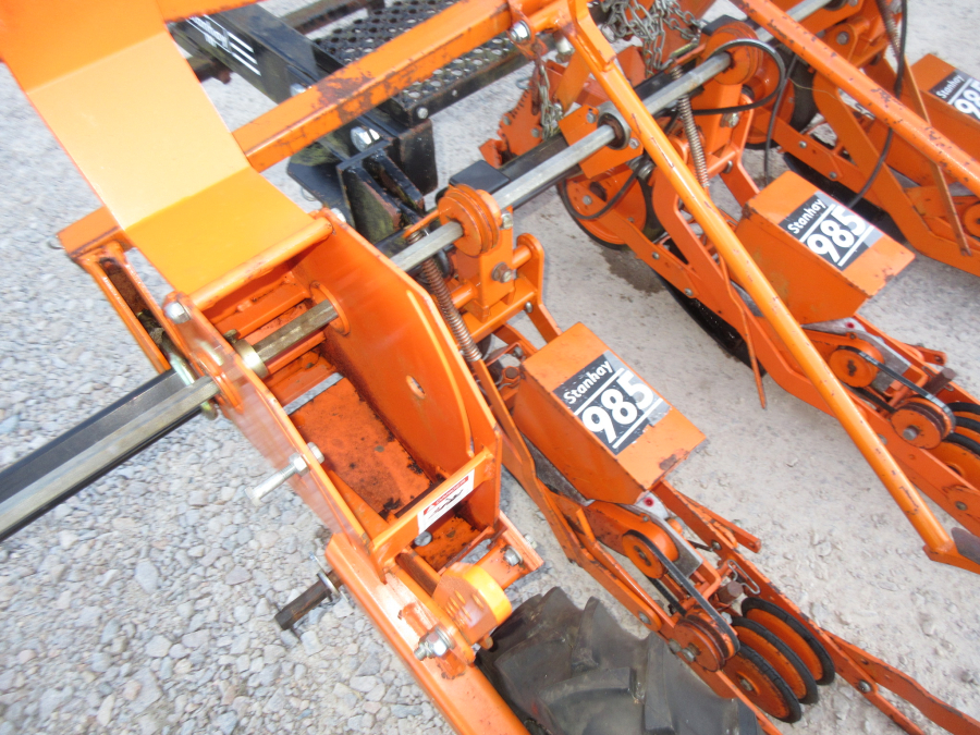 5924 Stanhay 985 seeder precision drill