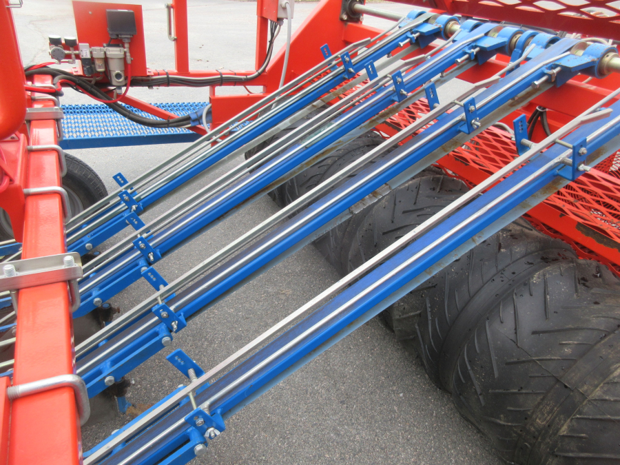 5942 Ferrari Rotostrapp transplanter 4 row