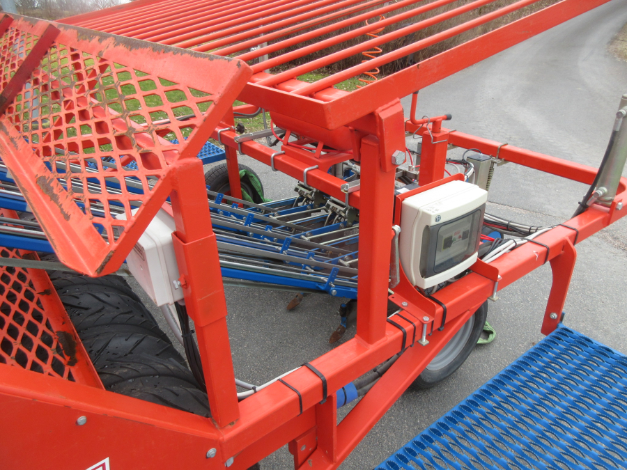 5942 Ferrari Rotostrapp transplanter 4 row