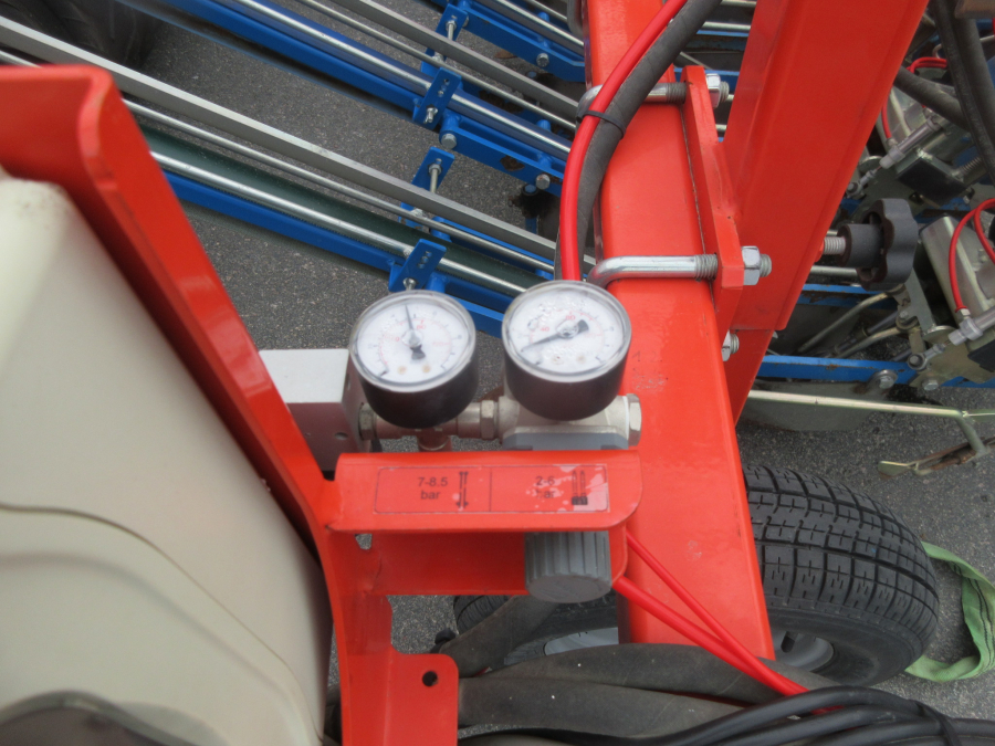 5942 Ferrari Rotostrapp transplanter 4 row