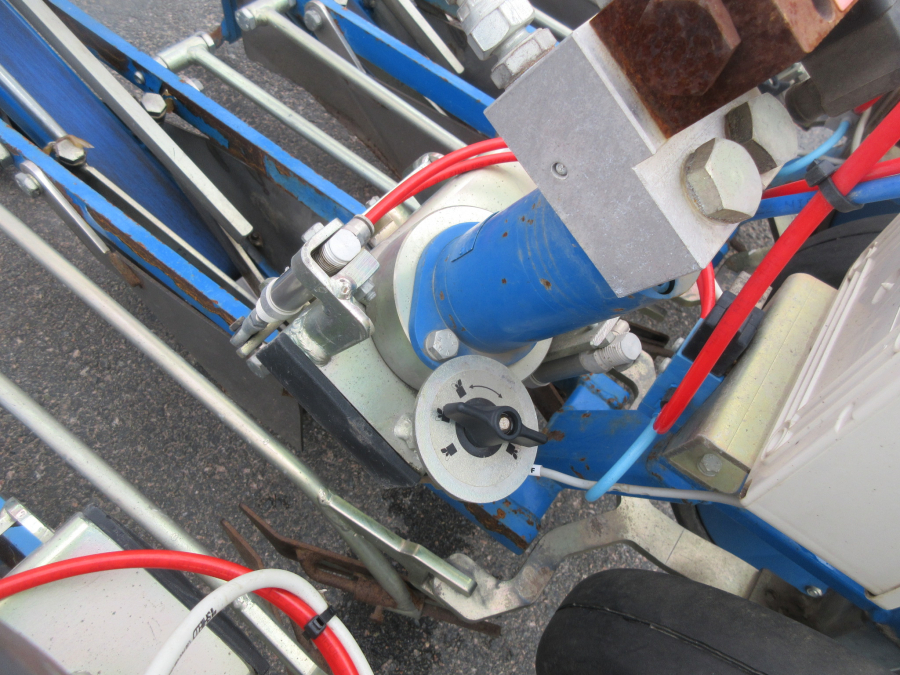 5942 Ferrari Rotostrapp transplanter 4 row