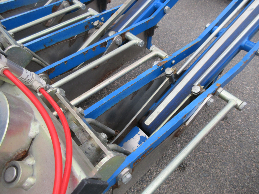 5942 Ferrari Rotostrapp transplanter 4 row