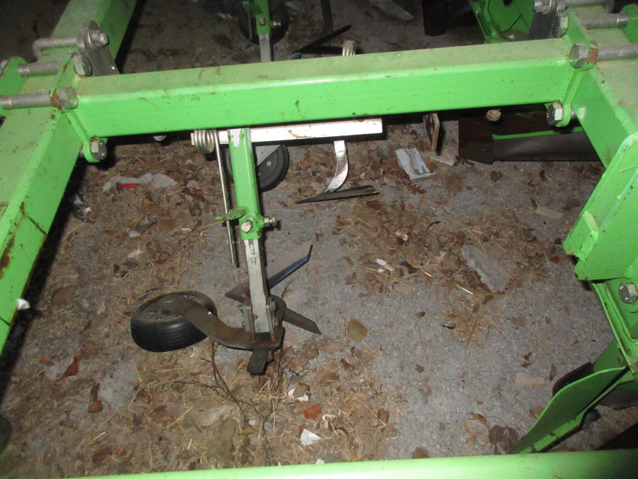 5956 AVR Speedridger potato ridger