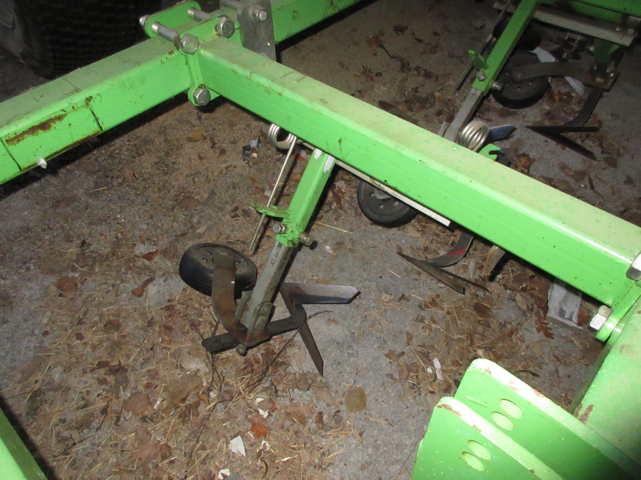 5956 AVR Speedridger potato ridger