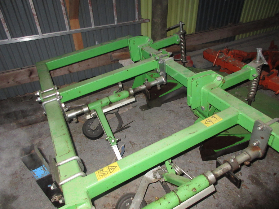 5956 AVR Speedridger potato ridger