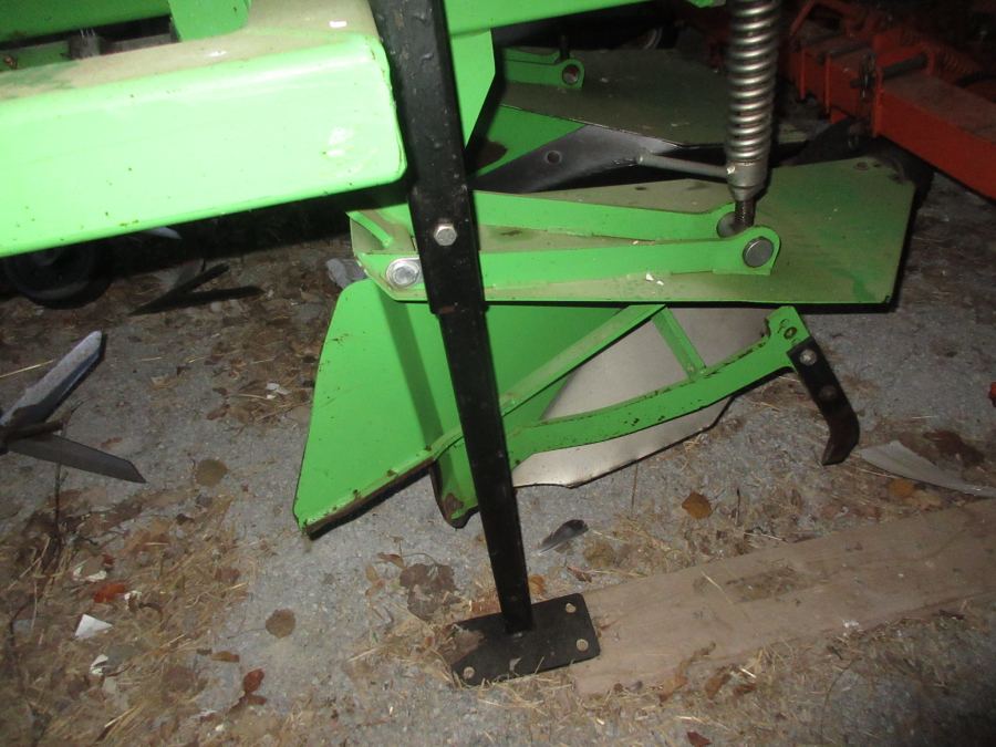5956 AVR Speedridger potato ridger