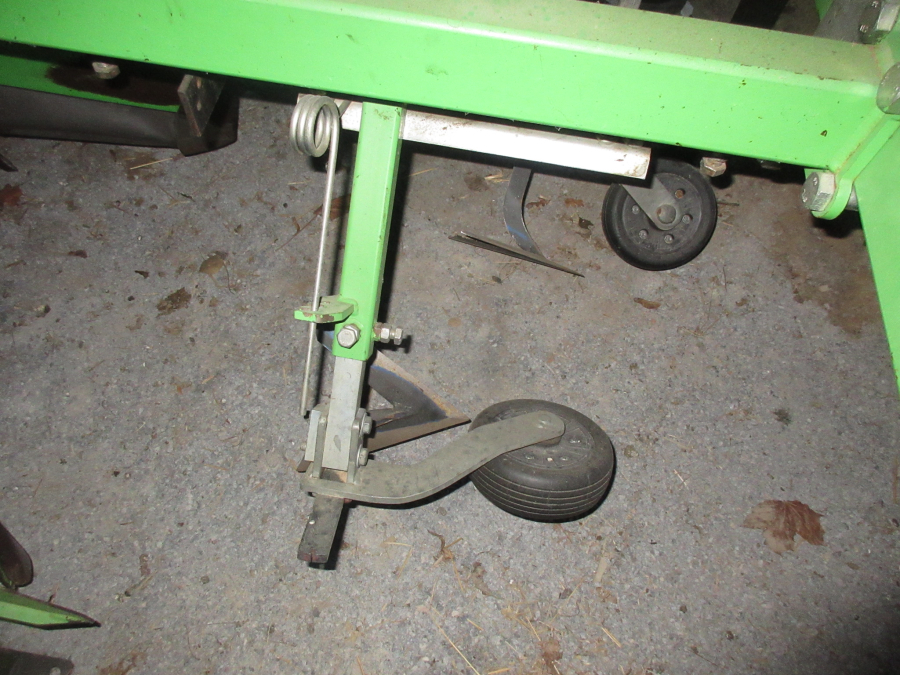 5956 AVR Speedridger potato ridger