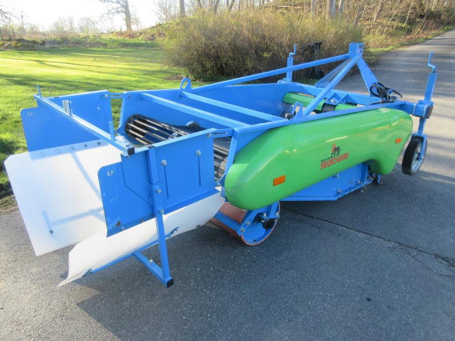 5960 Krukowiak onion windrower and topper