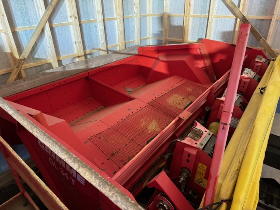 5974 Grimme GL34T potato planter combi