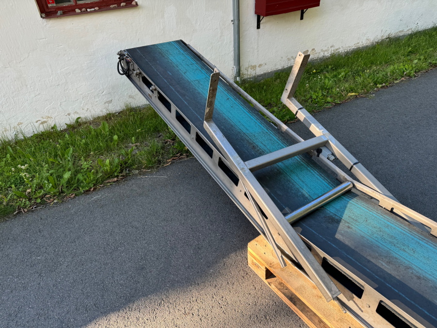 5987 Emve conveyor belt 2800x500 +1900 mm goose neck