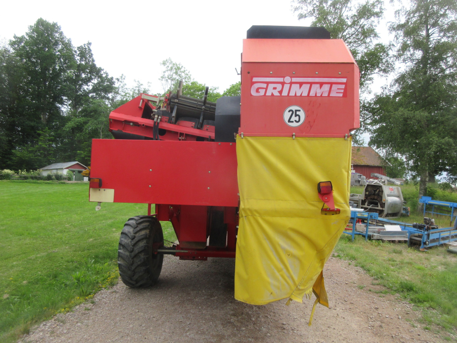 5997 Grimme SE 75-30 potato harvester