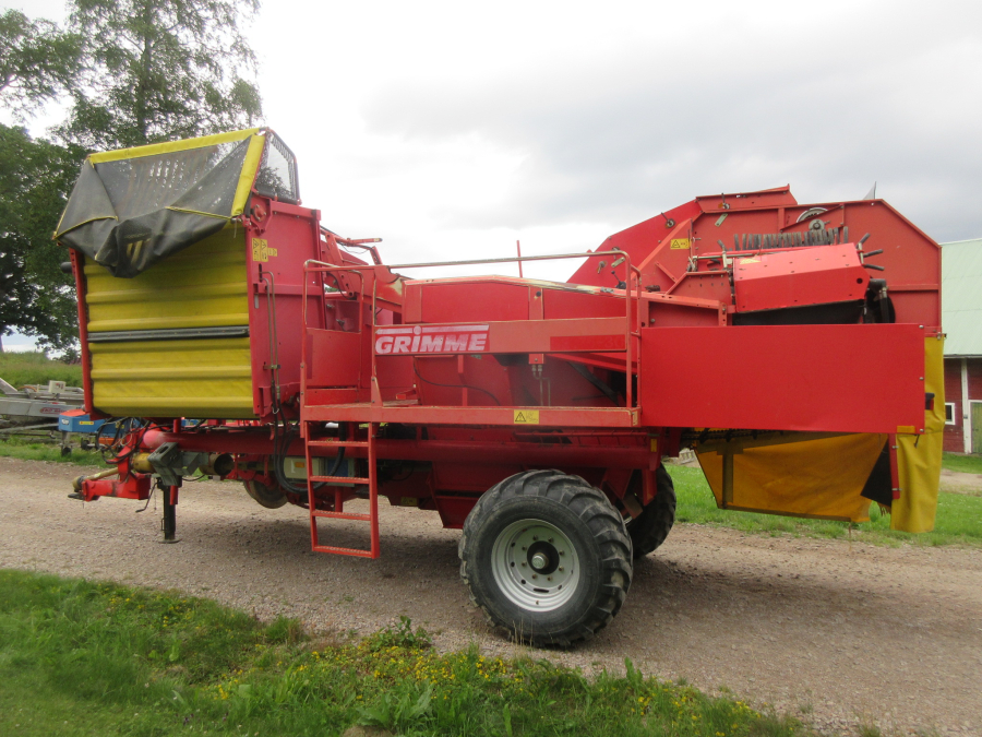 5997 Grimme SE 75-30 potato harvester