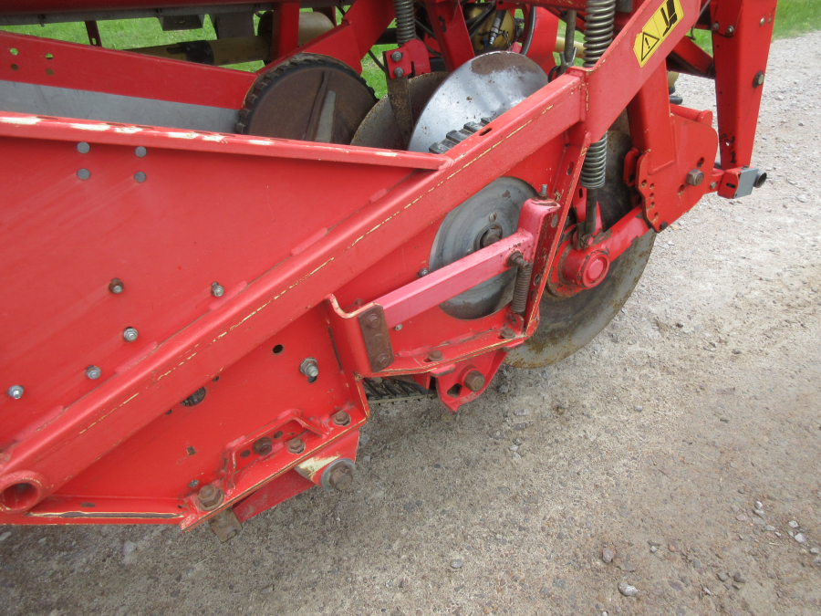 5997 Grimme SE 75-30 potato harvester