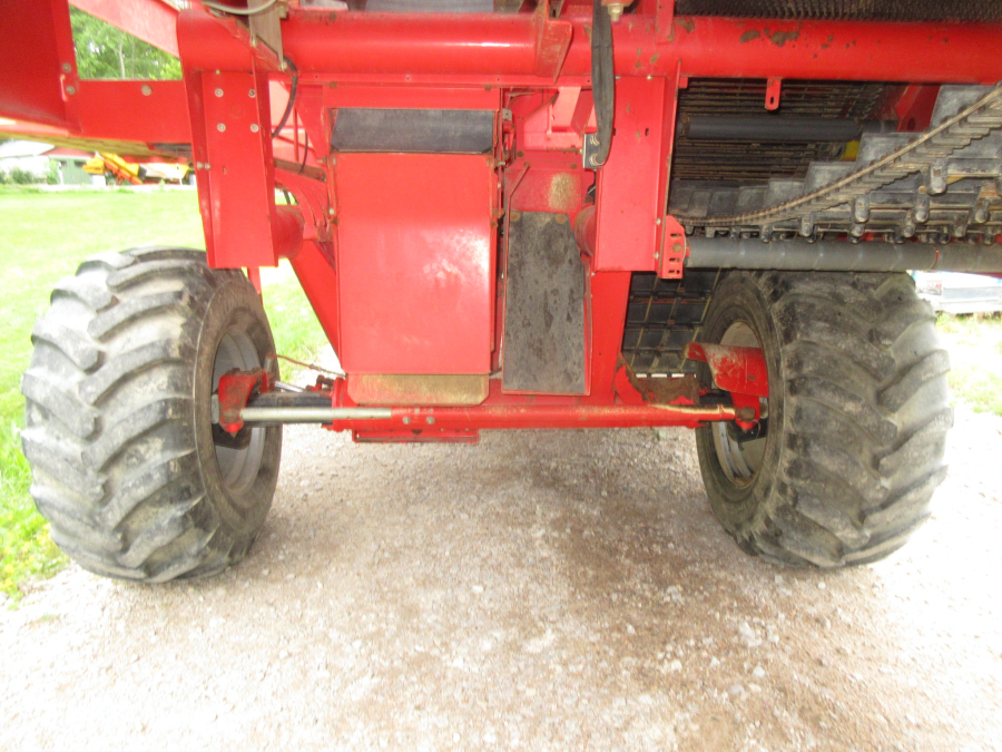 5997 Grimme SE 75-30 potato harvester