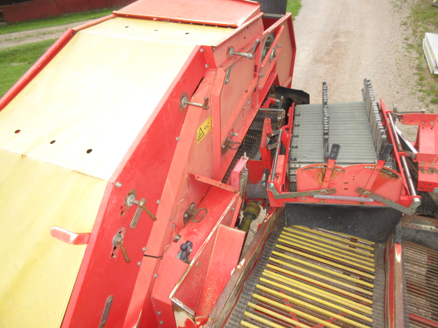 5997 Grimme SE 75-30 potato harvester