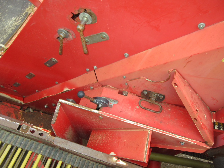 5997 Grimme SE 75-30 potato harvester