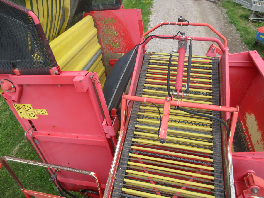 5997 Grimme SE 75-30 potato harvester