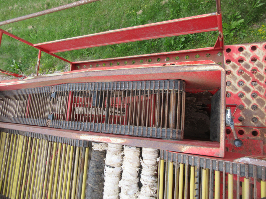 5997 Grimme SE 75-30 potato harvester