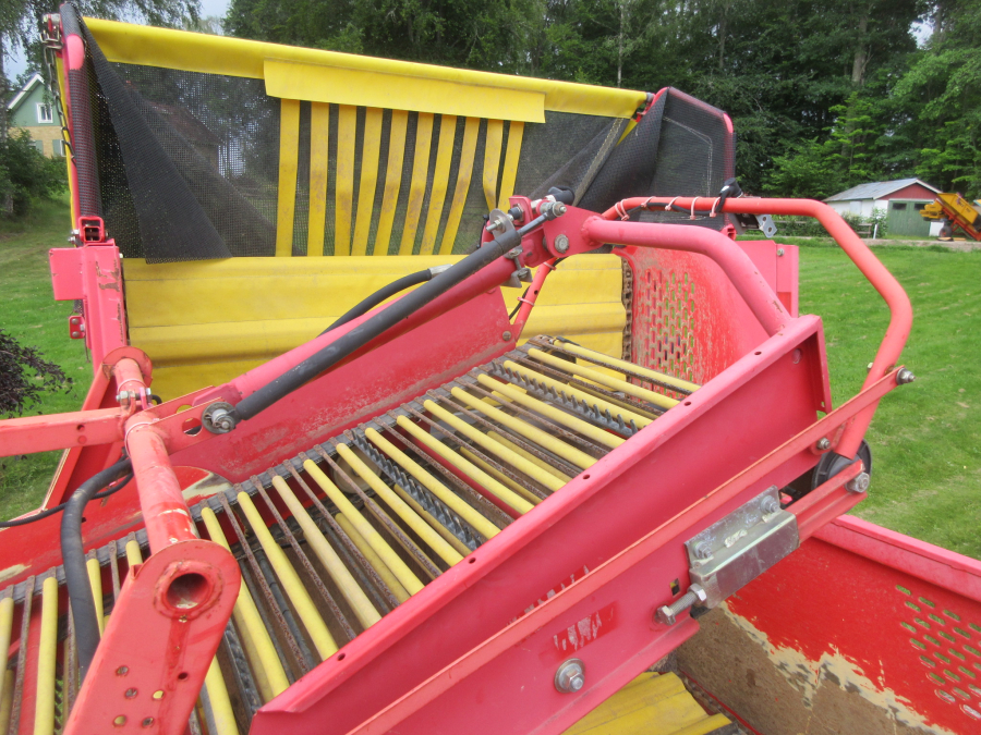5997 Grimme SE 75-30 potato harvester