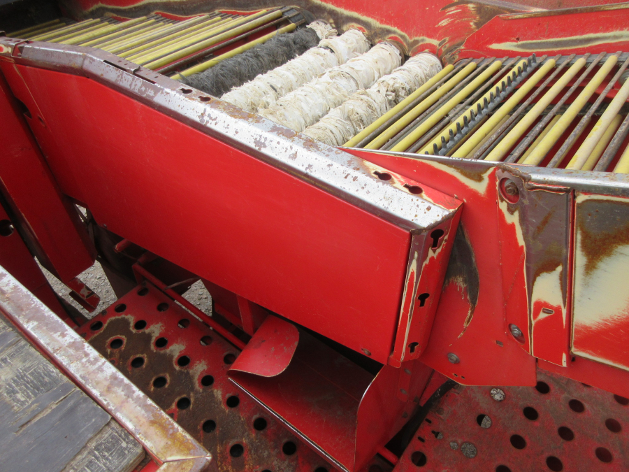 5997 Grimme SE 75-30 potato harvester