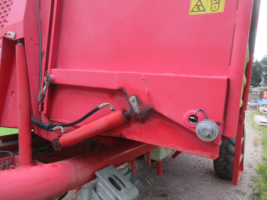 5997 Grimme SE 75-30 potato harvester