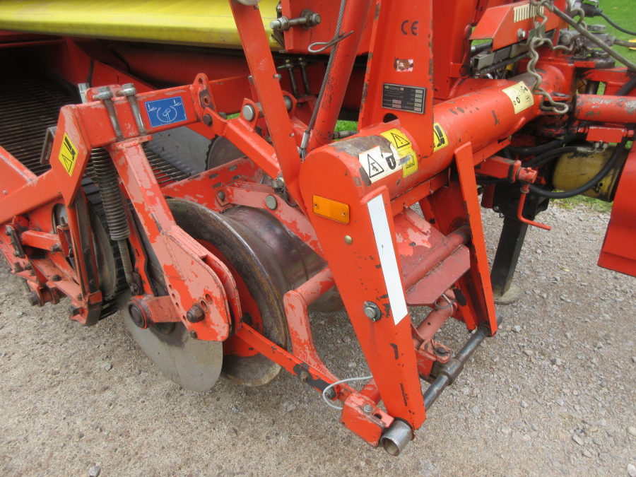 5998 Grimme SE75-40 potato harvester
