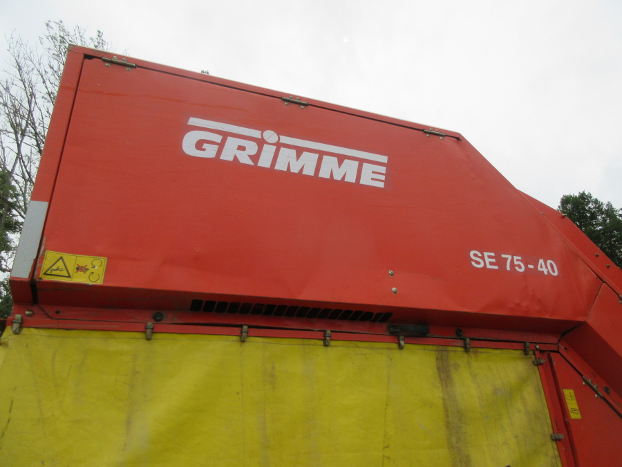 5998 Grimme SE75-40 potato harvester