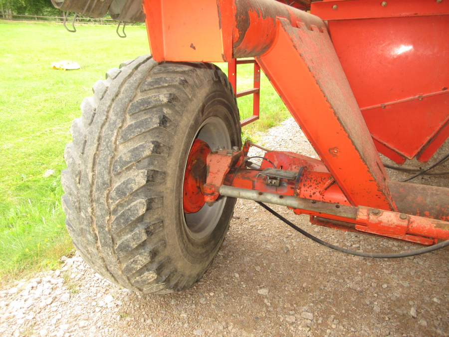 5998 Grimme SE75-40 potato harvester