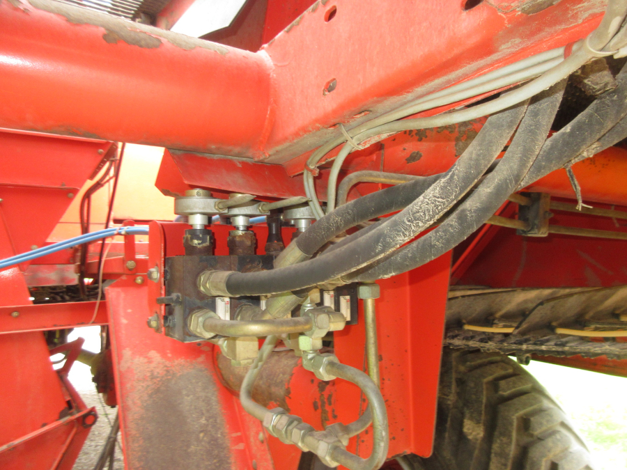 5998 Grimme SE75-40 potato harvester