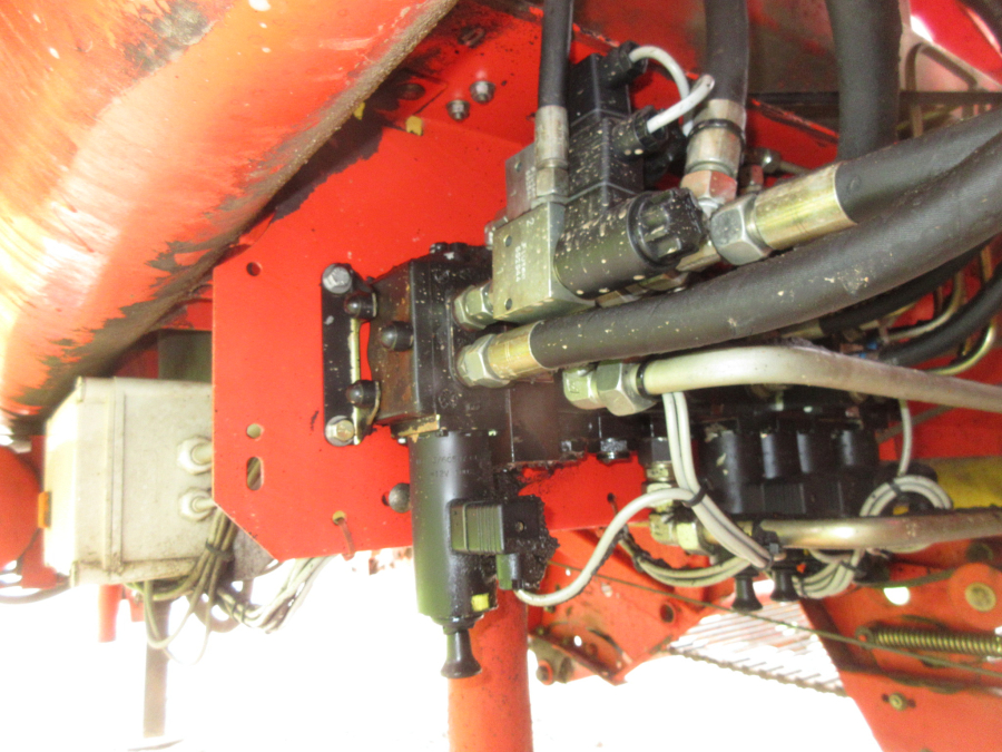 5998 Grimme SE75-40 potato harvester