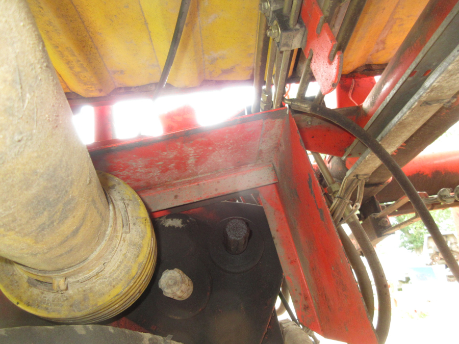 5998 Grimme SE75-40 potato harvester