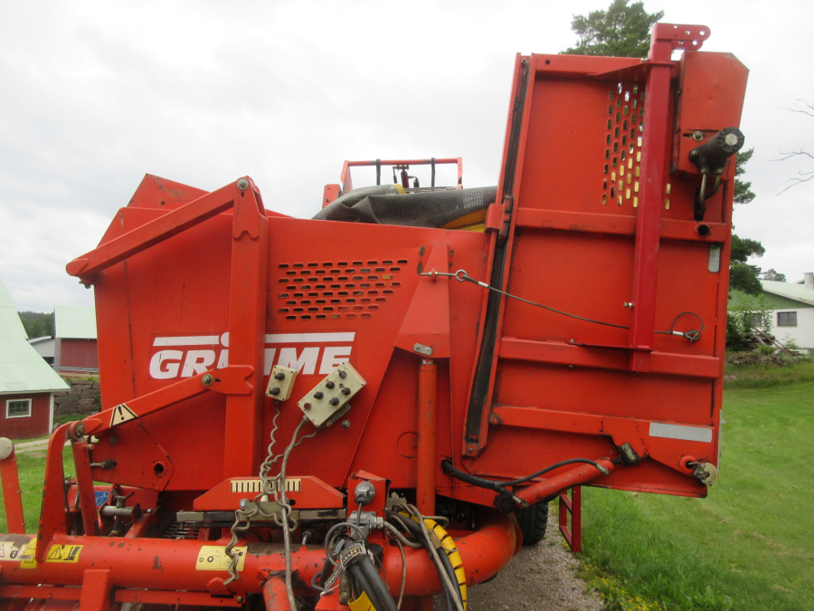 5998 Grimme SE75-40 potato harvester