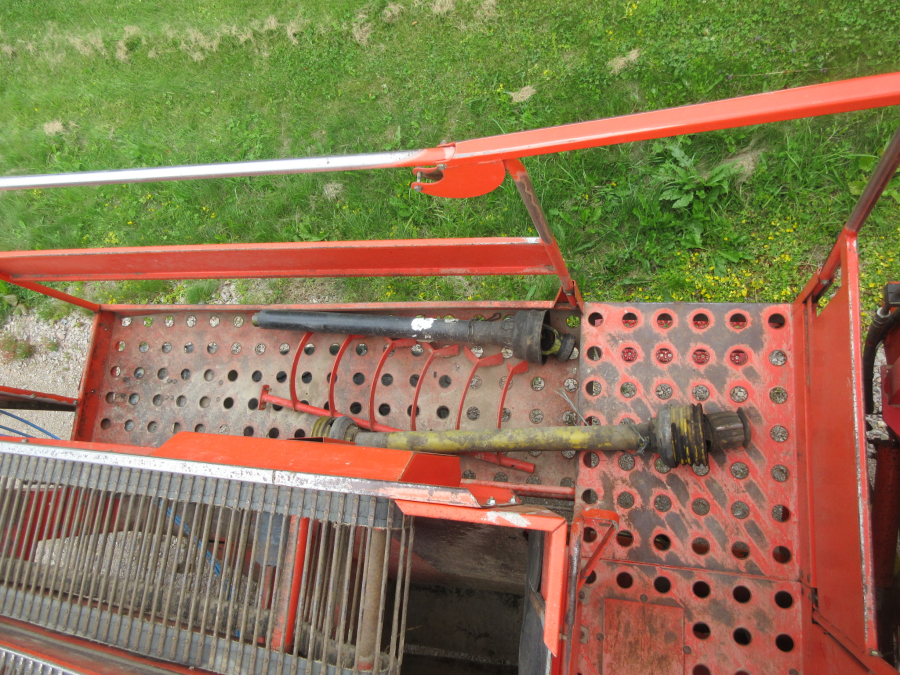 5998 Grimme SE75-40 potato harvester