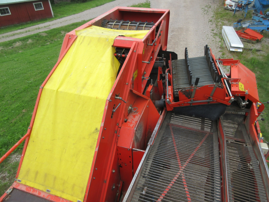 5998 Grimme SE75-40 potato harvester