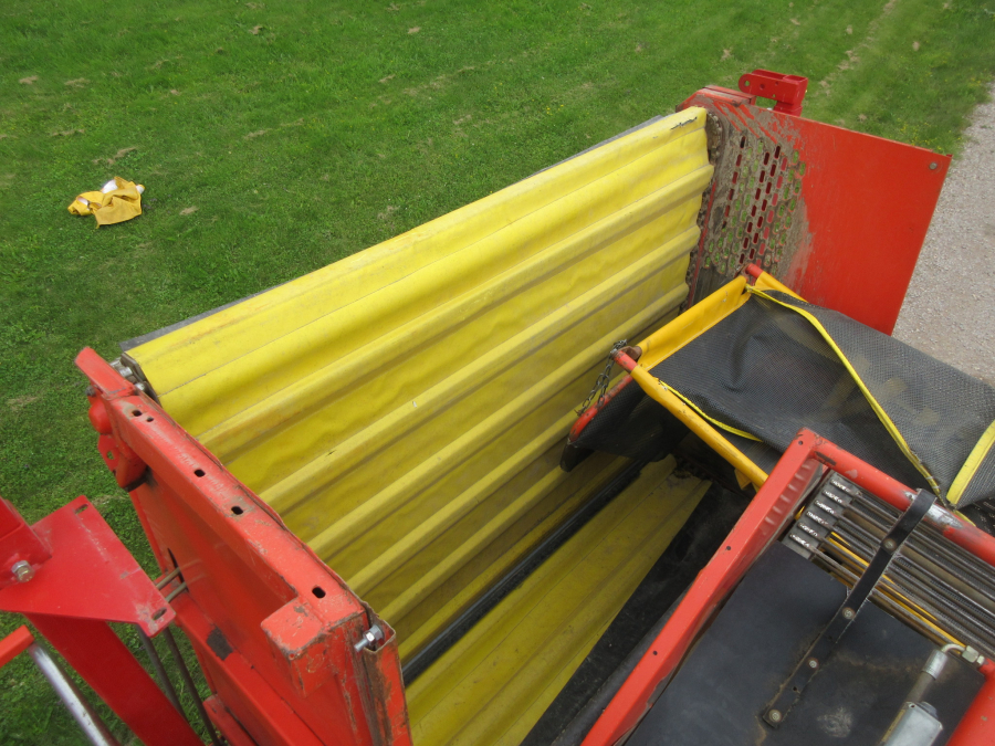 5998 Grimme SE75-40 potato harvester