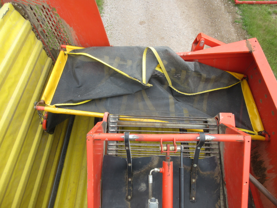 5998 Grimme SE75-40 potato harvester