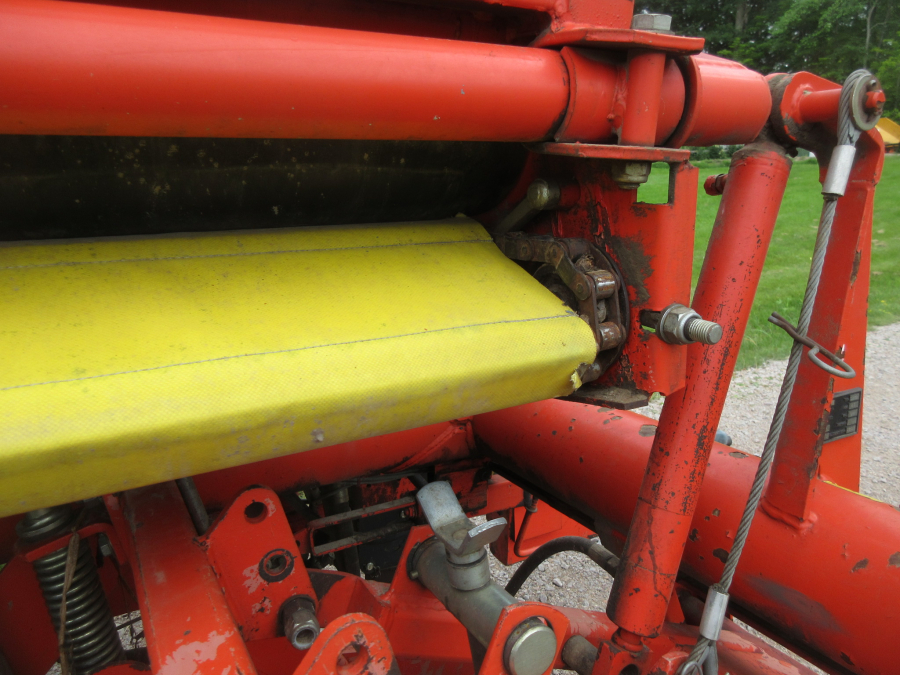 5998 Grimme SE75-40 potato harvester