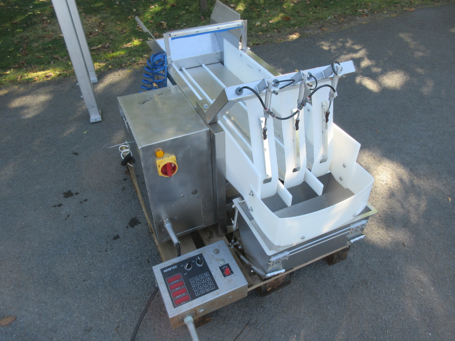 6045 Newtec 1100 R weigher for processed products