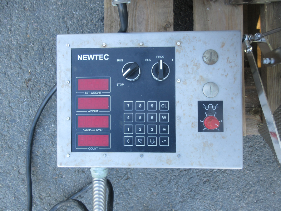 6045 Newtec 1100 R weigher for processed products