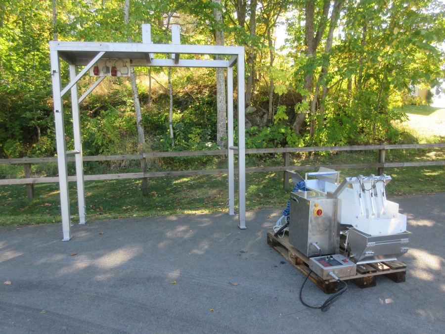 6045 Newtec 1100 R weigher for processed products
